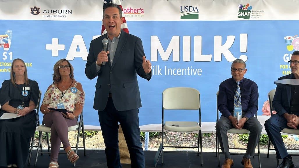 ‘Add Milk!’ Program Launches in Mother’s Nutritional Center Stores Across Southern California