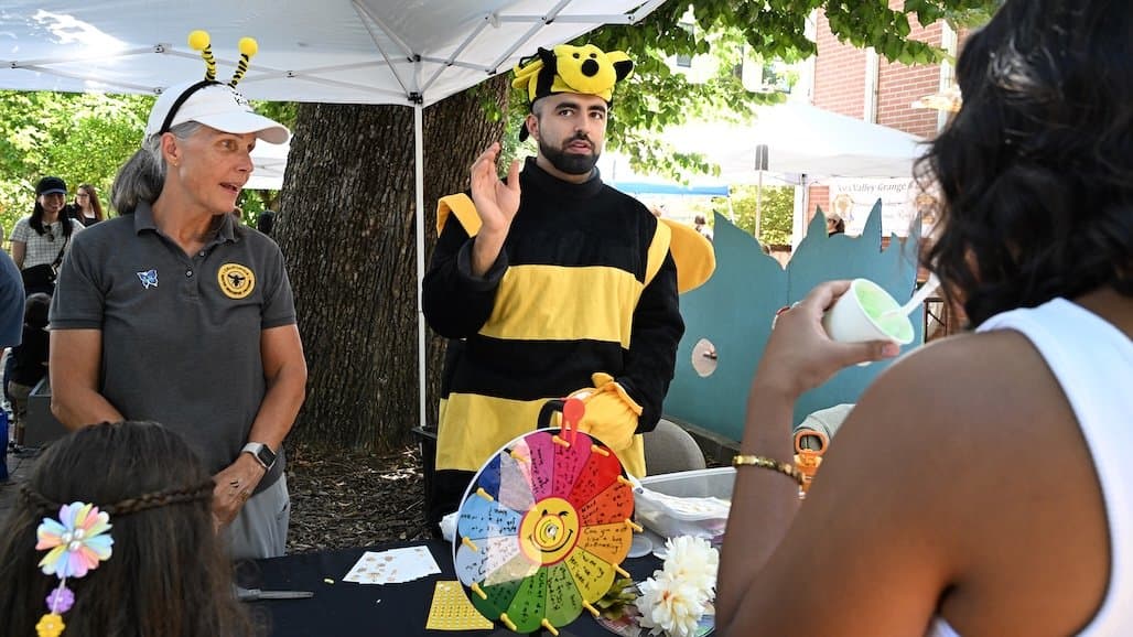 California Master Beekeeper Program Creates Quite ‘The Buzz’